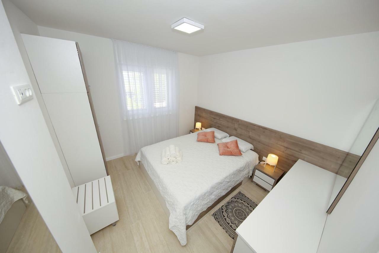 Valadar Apartments Privlaka  Dış mekan fotoğraf