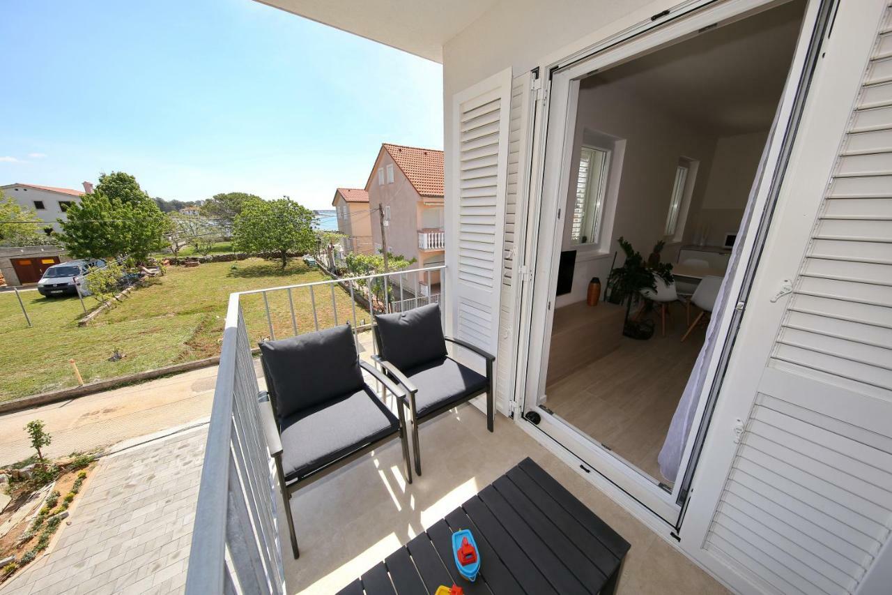 Valadar Apartments Privlaka  Dış mekan fotoğraf